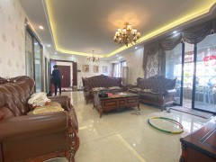 鼎峰尚境二期 4房2厅  精装修朝南 租金4000元/月