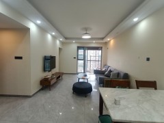 海逸豪庭尚都 3房2厅  精装修朝南 租金2800元/月